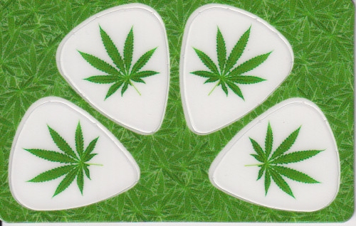 Plectrum kaart Hennep blad op creditcard formaat